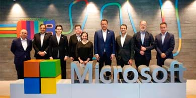 El Gobernador de Quertaro visit las oficinas de Microsoft Mxico