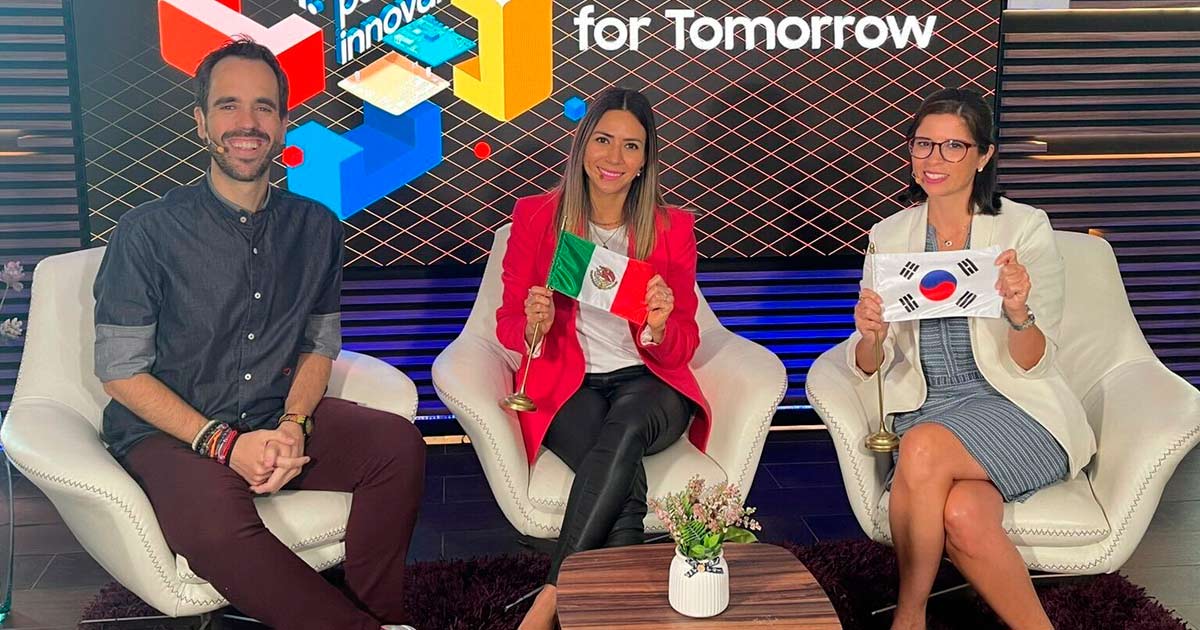 Juan del Cerro, Fundador de SocialabMX; Diana Hernndez Cid, Gerente de Responsabilidad Social de Samsung Electronics Mxico; y Fernanda Gonzalez, Gerente Senior de Relaciones Pblicas y Comunicacin en Samsung